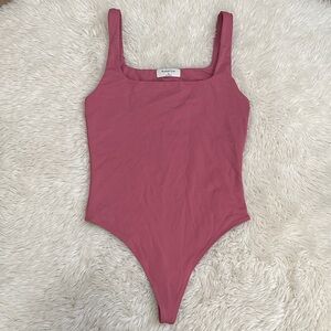 ✨SOLD✨Babaton square neck bodysuit